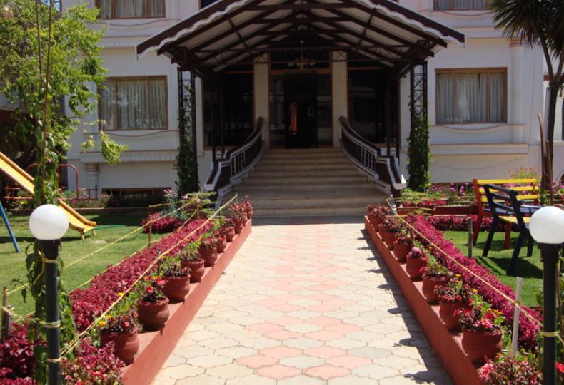 Hotel Sapphire Grand Ooty Esterno foto